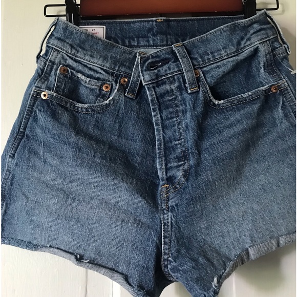 NWT, GAP cheeky sky high denim shorts, size: 26/2P - Picture 3 of 16